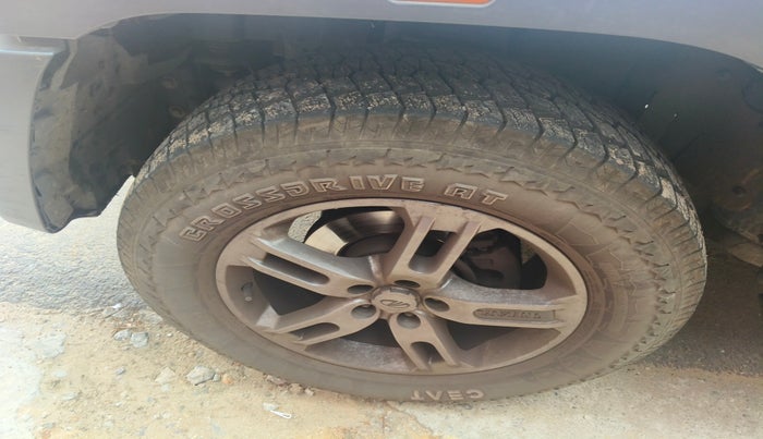 2022 Mahindra Thar LX HT PETROL 4WD MT, Petrol, Manual, 25,510 km, tyre