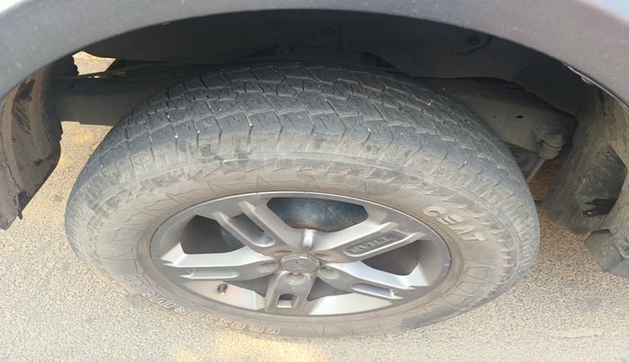 2022 Mahindra Thar LX HT PETROL 4WD MT, Petrol, Manual, 25,510 km, tyre