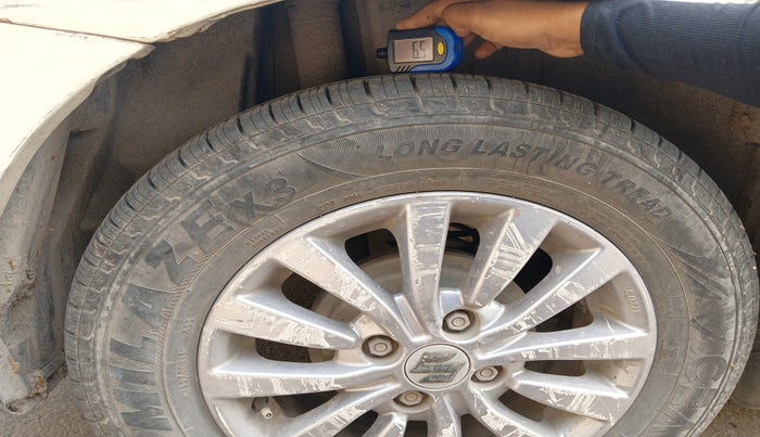 2019 Maruti Dzire LXI, Petrol, Manual, 50,990 km, tyre