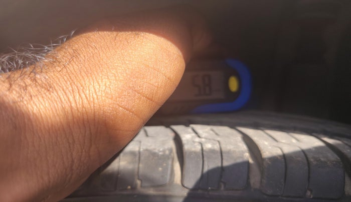 2013 Maruti Swift Dzire VXI, Petrol, Manual, 79,597 km, tyre