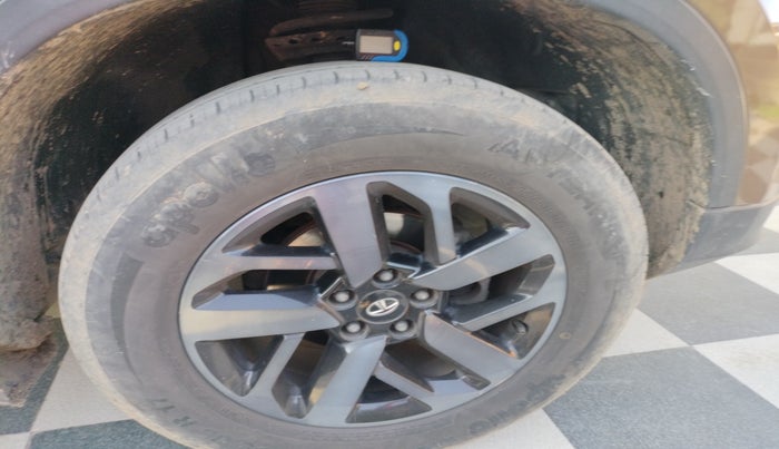 2022 Tata Harrier XZ PLUS JET 2.0L, Diesel, Manual, 90,295 km, tyre
