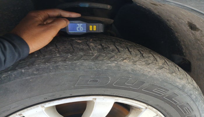 2017 Mahindra XUV500 W10, Diesel, Manual, 1,71,978 km, tyre