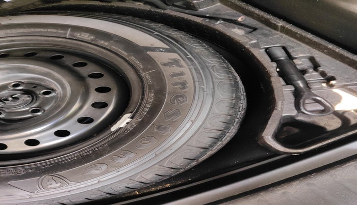 2018 Jeep Compass LONGITUDE (O) 2.0 DIESEL, Diesel, Manual, 90,047 km, tyre