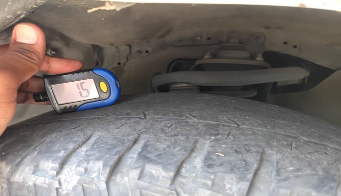 2015 Toyota Fortuner 3.0 SPORTIVO 4X2 AT, Diesel, Automatic, 2,06,954 km, tyre