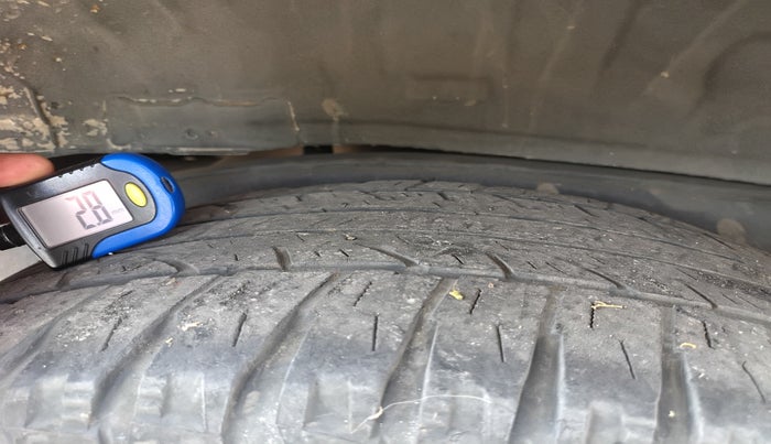 2015 Toyota Fortuner 3.0 SPORTIVO 4X2 AT, Diesel, Automatic, 2,06,954 km, tyre