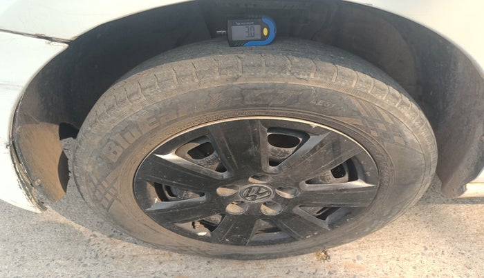 2012 Volkswagen Polo TRENDLINE 1.2L PETROL, Petrol, Manual, 1,09,501 km, tyre