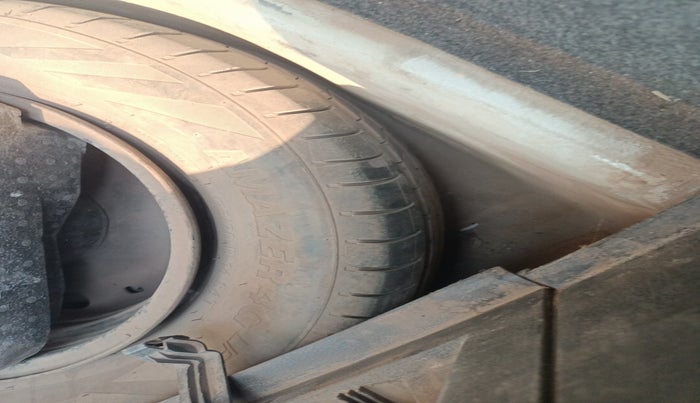 2012 Volkswagen Polo TRENDLINE 1.2L PETROL, Petrol, Manual, 1,09,501 km, tyre