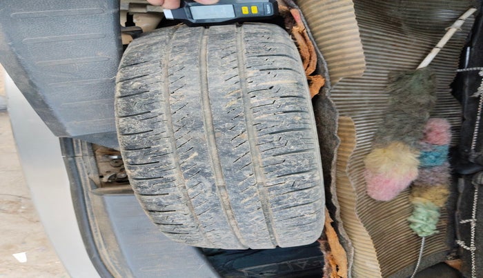 2010 Maruti Wagon R 1.0 LXI, Petrol, Manual, 89,583 km, tyre