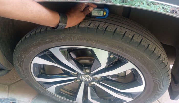 2023 MG HECTOR SAVVY PRO 1.5 TURBO CVT PETROL, Petrol, Automatic, 25,000 km, tyre