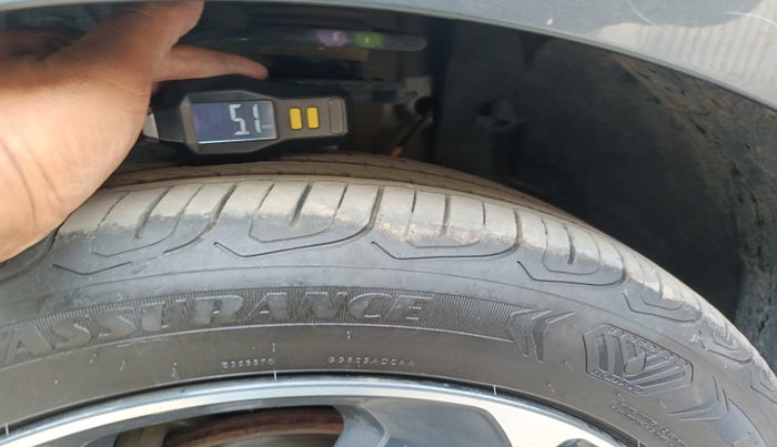 2023 Tata ALTROZ XZA, Petrol, Automatic, 10,414 km, tyre