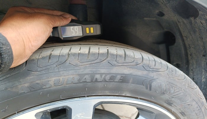 2023 Tata ALTROZ XZA, Petrol, Automatic, 10,414 km, tyre