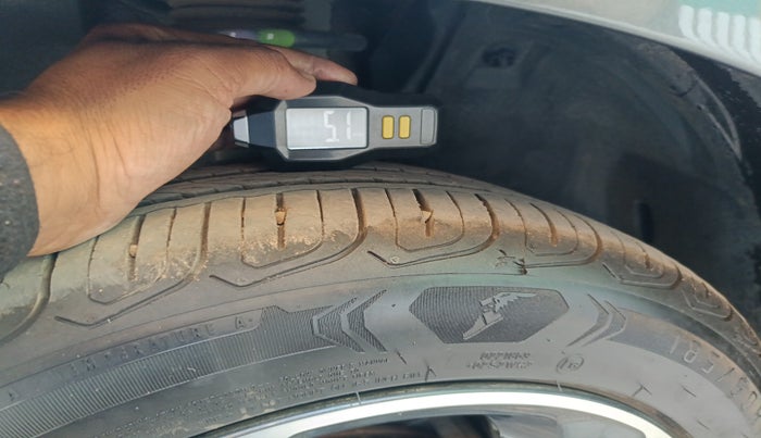 2023 Tata ALTROZ XZA, Petrol, Automatic, 10,414 km, tyre