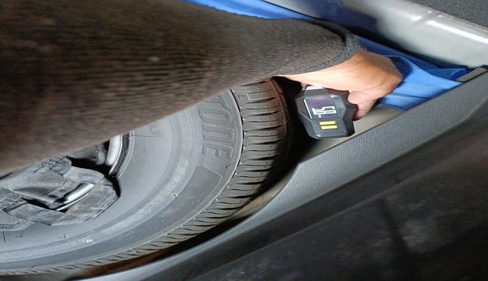 2023 Tata ALTROZ XZA, Petrol, Automatic, 10,414 km, tyre