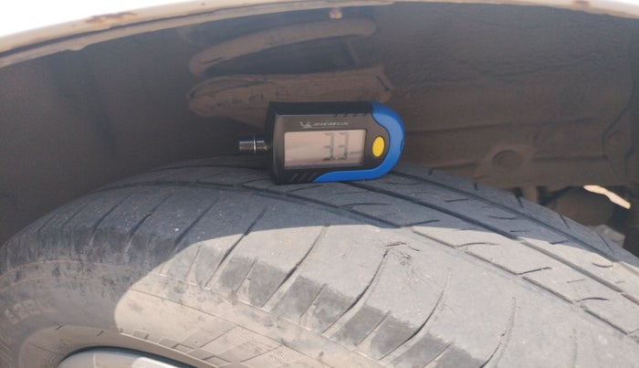 2012 Hyundai Accent GLE, Petrol, Manual, 1,25,550 km, tyre