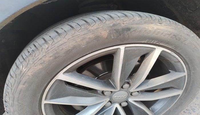 2017 Audi Q3 35 TDI Quattro, Diesel, Automatic, 1,23,162 km, tyre