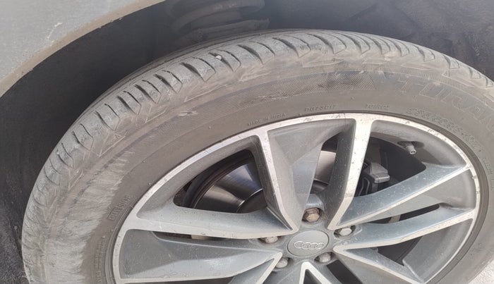 2017 Audi Q3 35 TDI Quattro, Diesel, Automatic, 1,23,162 km, tyre