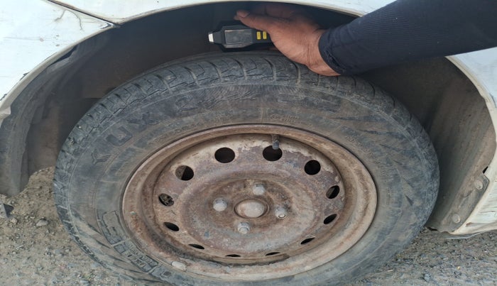 2016 Maruti Swift Dzire TOUR DIESEL, Diesel, Manual, 1,07,394 km, tyre