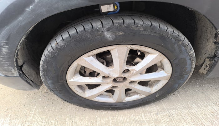 2018 Tata TIAGO NRG PETROL, Petrol, Manual, 78,106 km, tyre