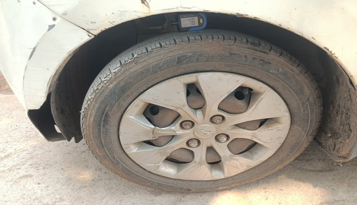 2015 Hyundai Xcent S 1.1 CRDI, Diesel, Manual, 1,22,743 km, tyre