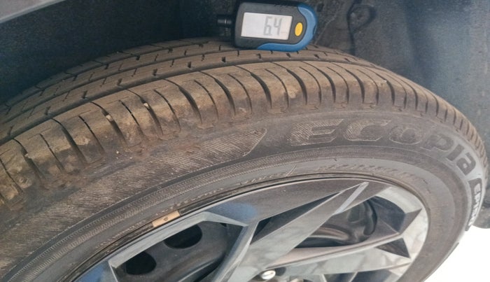 2023 Hyundai NEW I20 MAGNA 1.2 MT, Petrol, Manual, 8,512 km, tyre