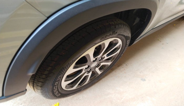 2024 Maruti Grand Vitara SIGMA SMART HYBRID, Petrol, Manual, 28,725 km, tyre