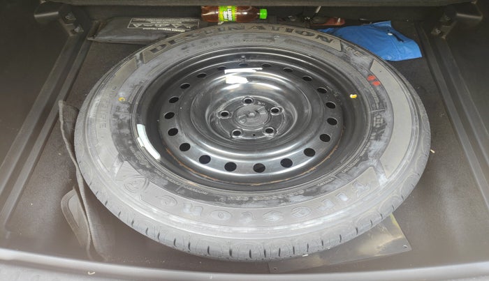 2019 Jeep Compass LIMITED PLUS DIESEL 4X4, Diesel, Manual, 94,277 km, tyre