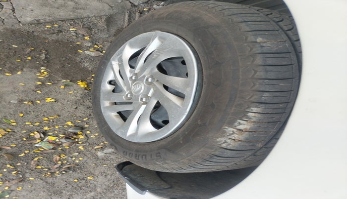 2021 Hyundai AURA S 1.2 CNG, Petrol, Manual, 70,191 km, tyre