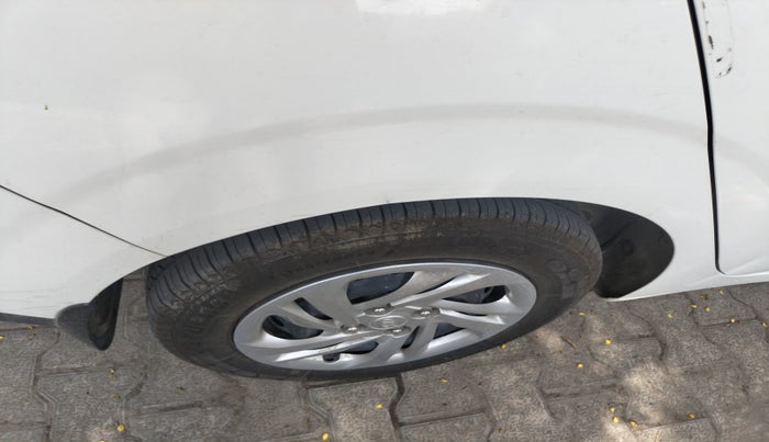 2021 Hyundai AURA S 1.2 CNG, Petrol, Manual, 70,191 km, tyre