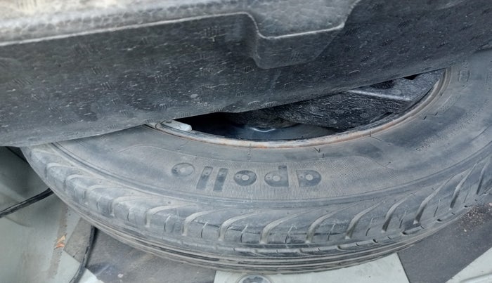 2012 Volkswagen Vento HIGHLINE DIESEL 1.6, Diesel, Manual, 1,01,717 km, tyre