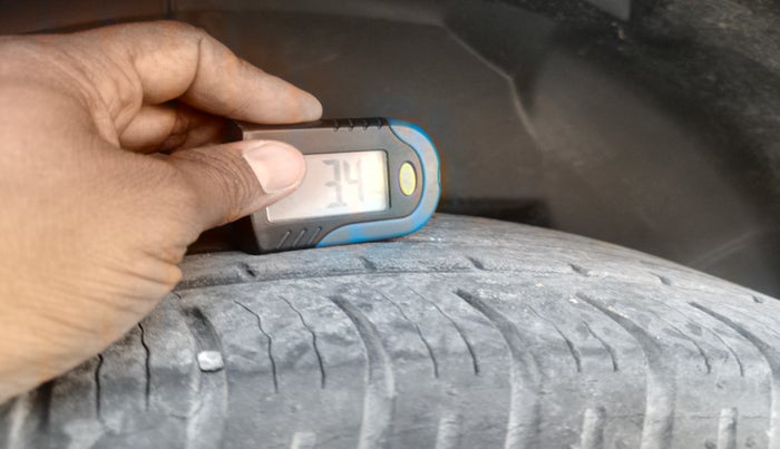 2017 Mahindra XUV500 W6, Diesel, Manual, 44,690 km, tyre