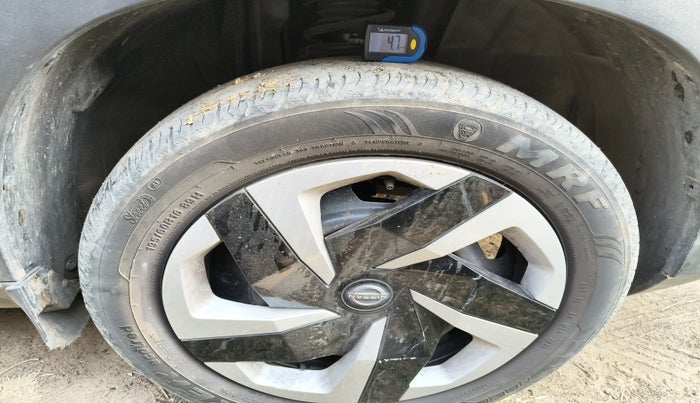 2021 Nissan MAGNITE XL, Petrol, Manual, 25,459 km, tyre