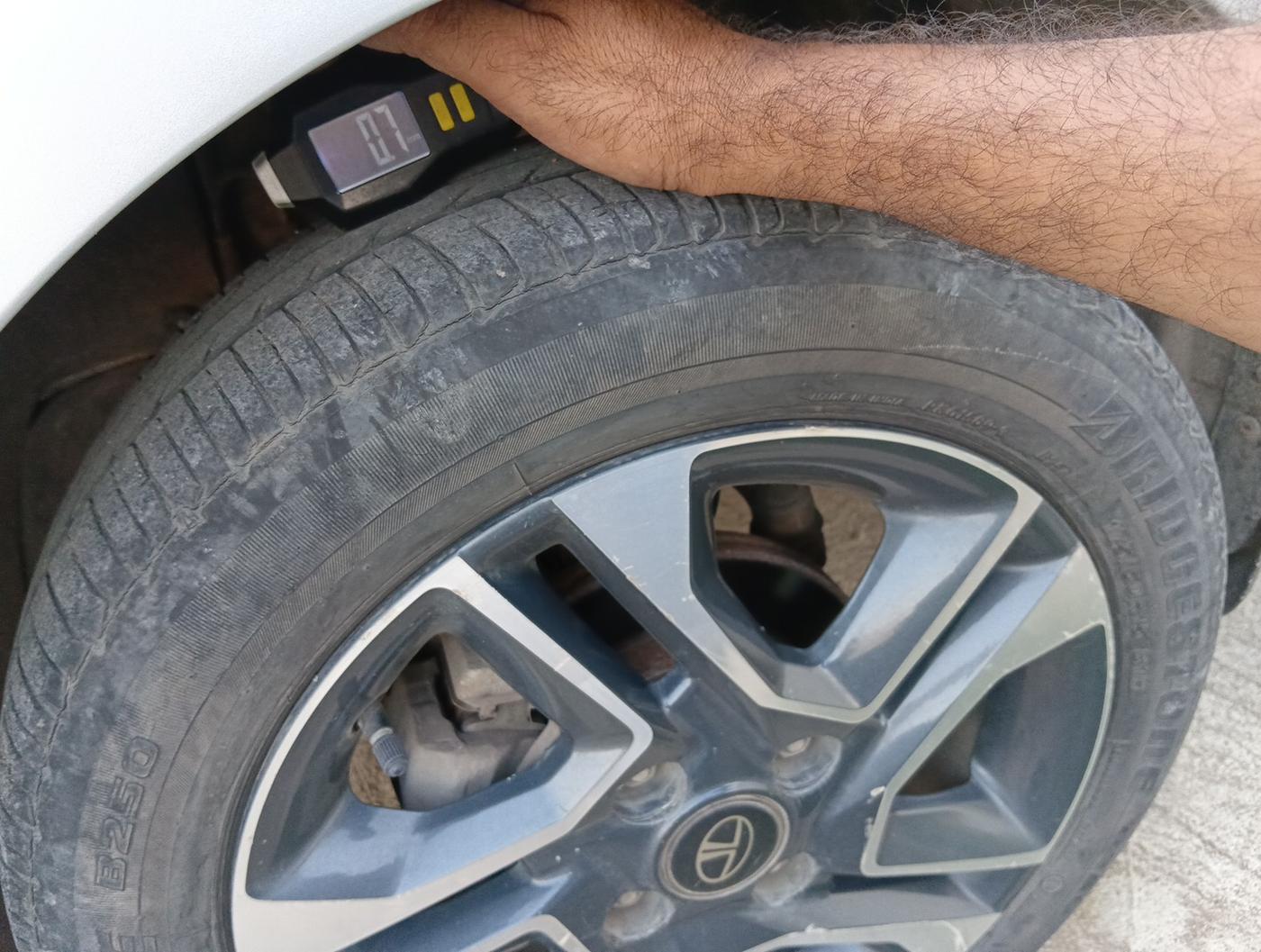 2018 Tata TIGOR XZ (O) PETROL, Petrol, Manual, 24,078 km, tyre