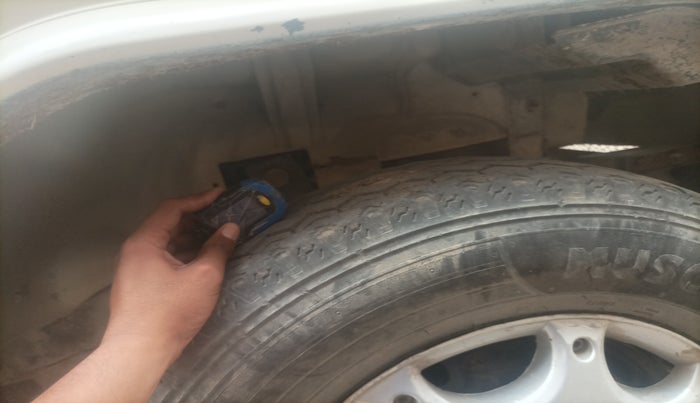 2011 Mahindra Bolero DI BS-III, Diesel, Manual, 1,28,502 km, tyre