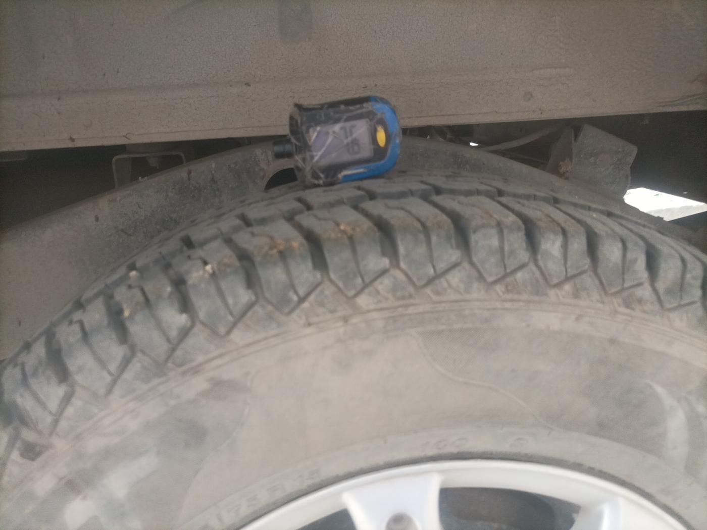 2011 Mahindra Bolero DI BS-III, Diesel, Manual, 1,28,502 km, tyre