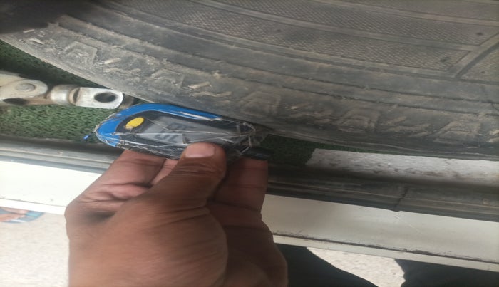 2011 Mahindra Bolero DI BS-III, Diesel, Manual, 1,28,502 km, tyre