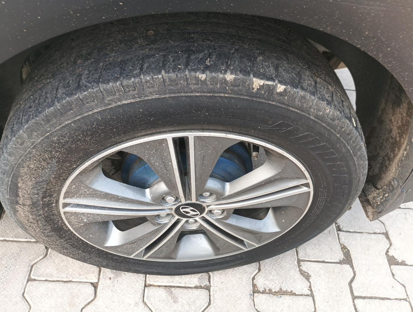 2016 Hyundai Creta SX PLUS AT 1.6 DIESEL, Diesel, Automatic, 1,65,672 km, tyre