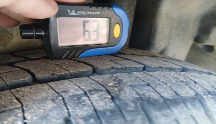 2015 Maruti Swift Dzire VXI, Petrol, Manual, 60,572 km, tyre