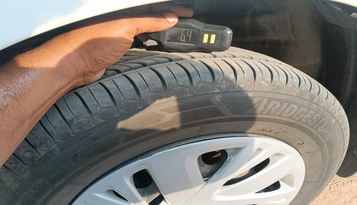 2015 Maruti Swift Dzire VDI ABS, Diesel, Manual, 1,16,560 km, tyre