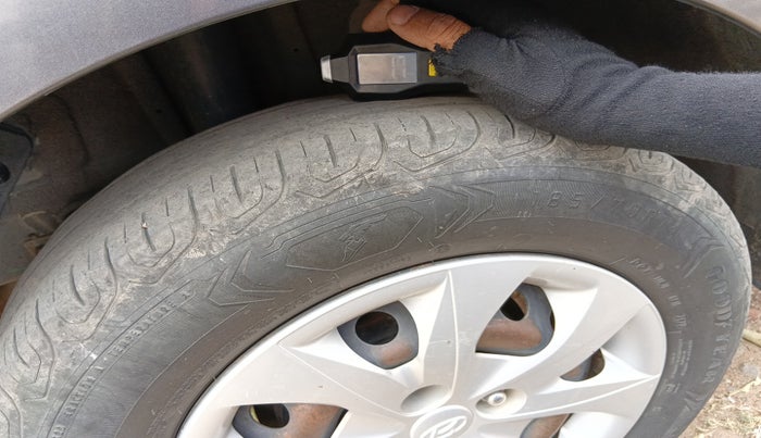 2016 Hyundai Elite i20 SPORTZ 1.2, Petrol, Manual, 64,976 km, tyre