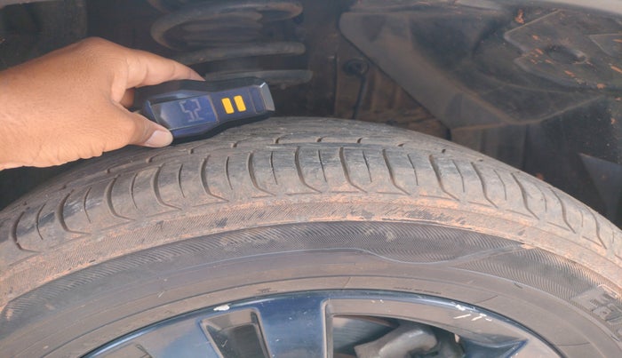 2018 Maruti Vitara Brezza ZDI PLUS, Diesel, Manual, 82,434 km, tyre