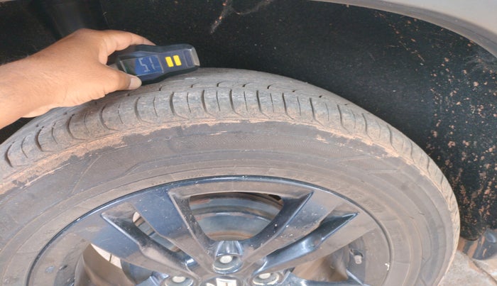 2018 Maruti Vitara Brezza ZDI PLUS, Diesel, Manual, 82,434 km, tyre