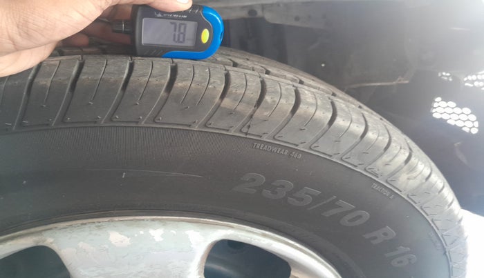 2011 Mahindra Scorpio SLE, Diesel, Manual, 98,220 km, tyre