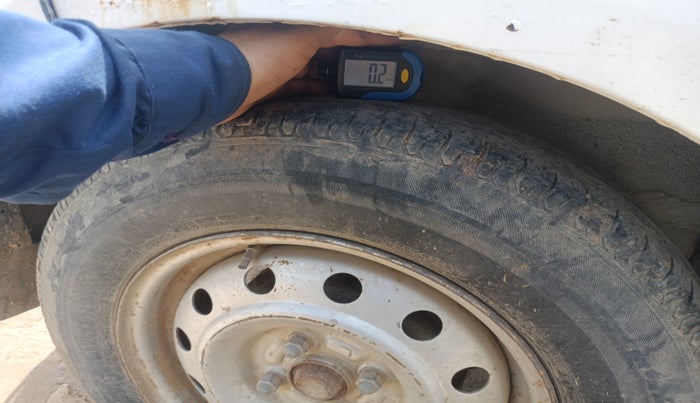 2011 Maruti Ritz LDI, Diesel, Manual, 2,00,000 km, tyre