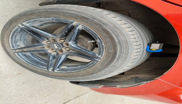 2018 Maruti Swift ZXI AMT, Petrol, Automatic, 61,819 km, tyre