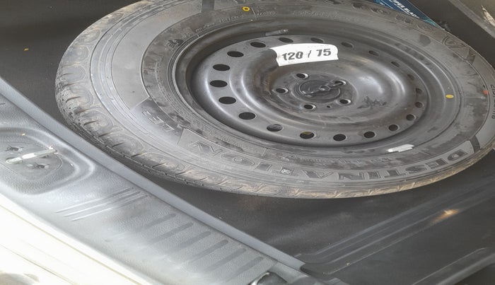 2019 Jeep Compass LIMITED 2.0 DIESEL, Diesel, Manual, 1,01,171 km, tyre