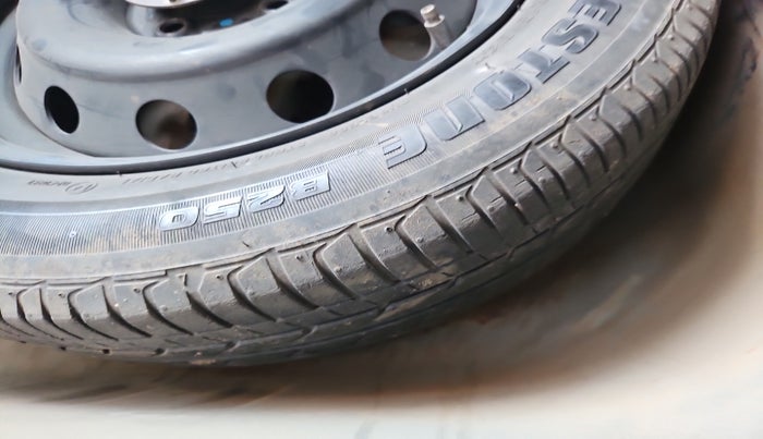 2018 Maruti IGNIS DELTA 1.2, Petrol, Manual, 1,05,037 km, tyre