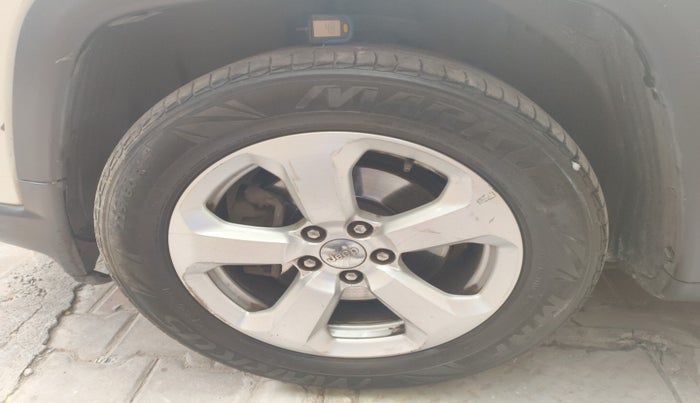 2017 Jeep Compass LONGITUDE (O) 2.0 DIESEL, Diesel, Manual, 82,516 km, tyre