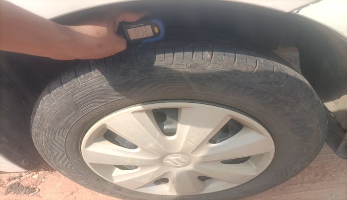 2010 Maruti Swift Dzire VXI, Petrol, Manual, 1,50,000 km, tyre