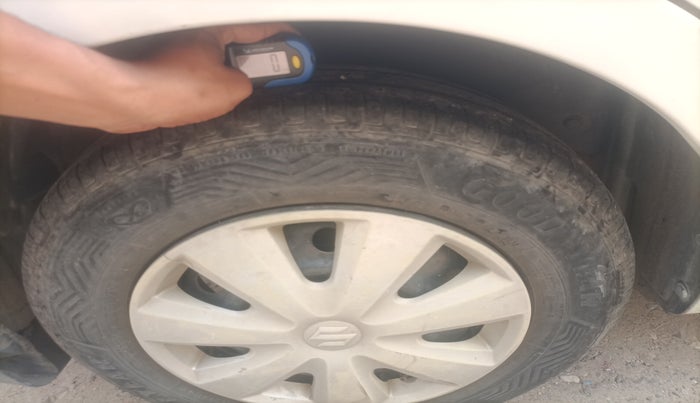 2010 Maruti Swift Dzire VXI, Petrol, Manual, 1,50,000 km, tyre