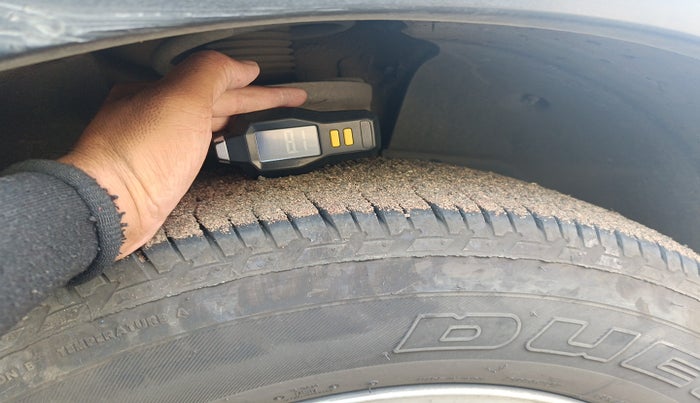2013 Mahindra XUV500 W8, Diesel, Manual, 1,06,503 km, tyre
